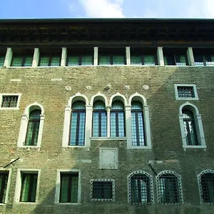 https://palazzo-selvadego.hotelinveneto.com